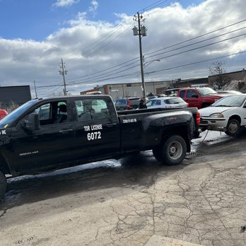 greenway-auto-recycling-scrap-car-removal-etobicoke-big-1