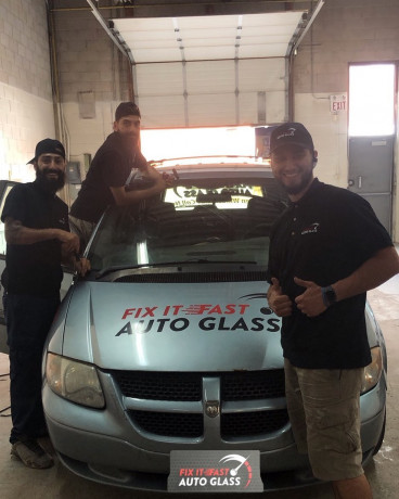 windshield-repair-replacement-mississauga-fix-it-fast-big-3